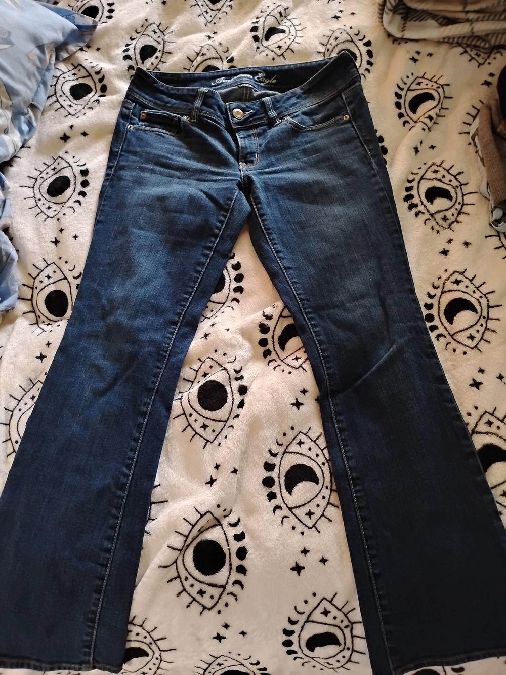 American Eagle Outfitters Super Stretch Dark Blue Boot Cut Jeans Size 6